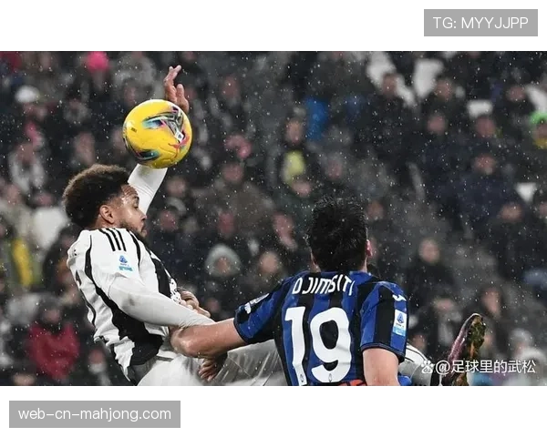 观点:VAR对“疑似点球”的回看审查,是否正在改变防守球员的禁区内的习惯动作?