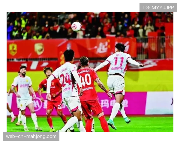 升班马科莫稳居联赛第五，黑马本色延续至赛季末段